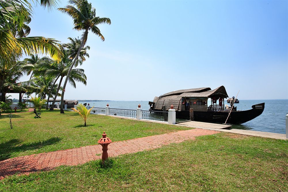 Cocobay Resort Кумараком Екстериор снимка